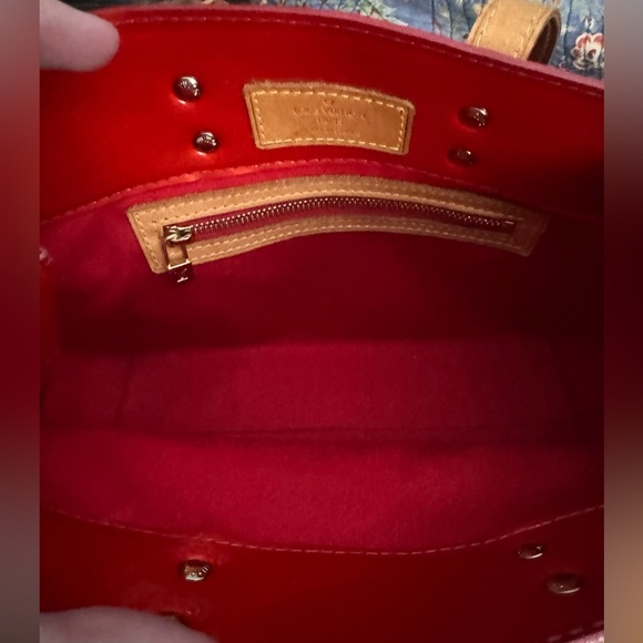 LV Red Vernis Monogram PM Tote small size!  LOUIS Vuitton no box or dust bag - Picture 7 of 13
